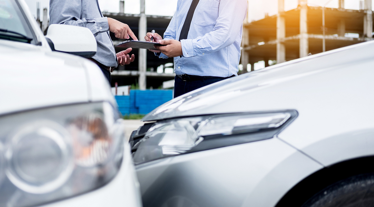 Leasing-Auto kaputt: Wer zahlt bei Schäden?