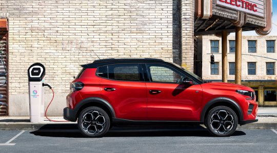 LOA voiture électrique : pourquoi la LLD est-elle un meilleur choix pour votre entreprise ?